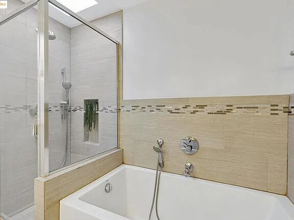 Building Photo - 1431 Sunset Loop