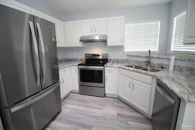Building Photo - 8508 Indian Oaks Pl