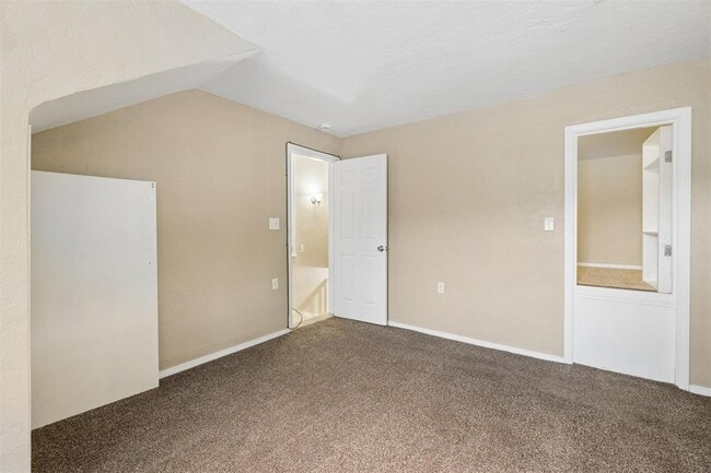 Building Photo - 2109 NW 31st St