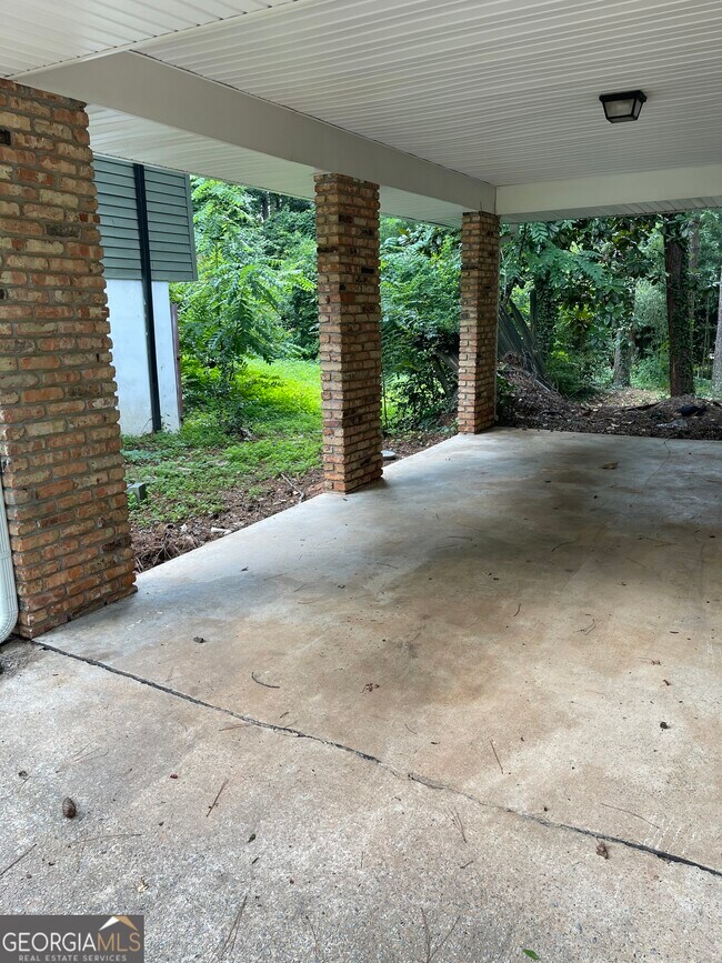 Building Photo - 3616 Santa Fe Trail