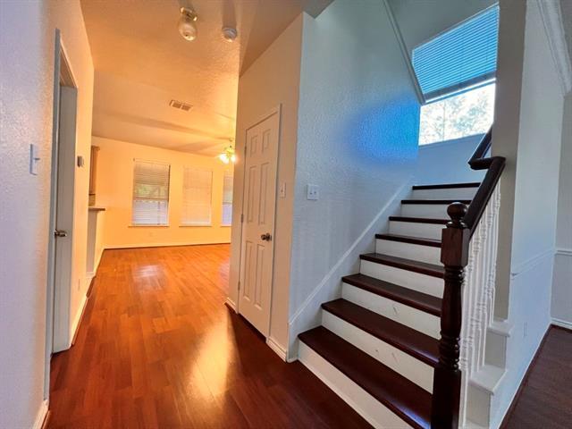 Building Photo - 949 Green Pond Dr