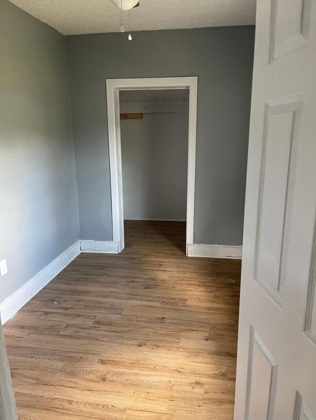 Building Photo - Cozy 2bd/1bath with Big Yard
