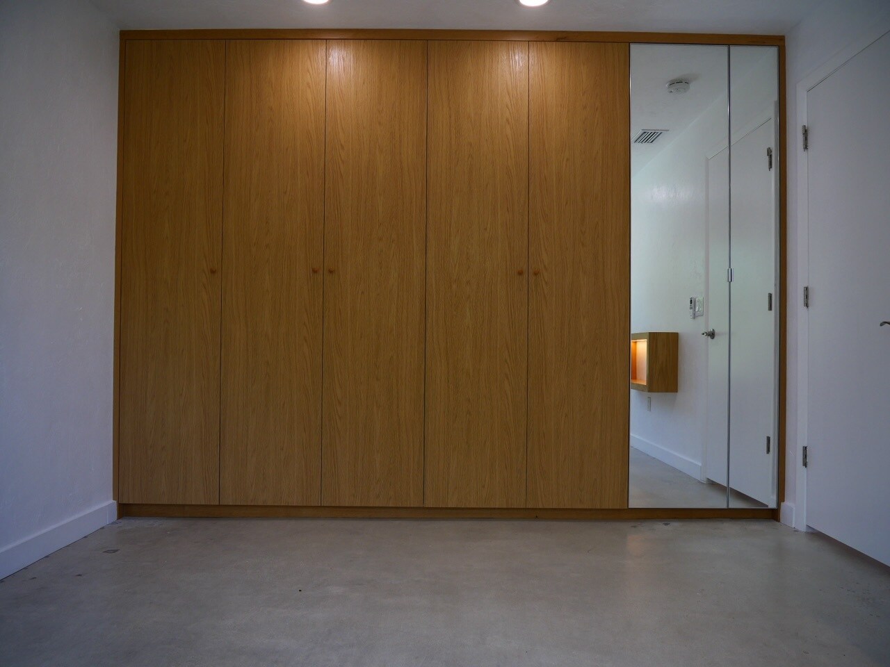 Building Photo - 11092 Orangewood Dr
