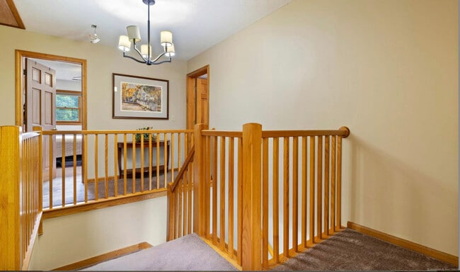 Building Photo - 157 Pine Orchard Rd
