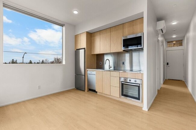 Building Photo - 7480 N Delaware Ave