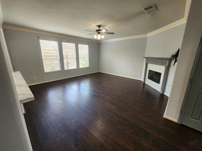 Building Photo - 16935 Jelly Park Stone Dr