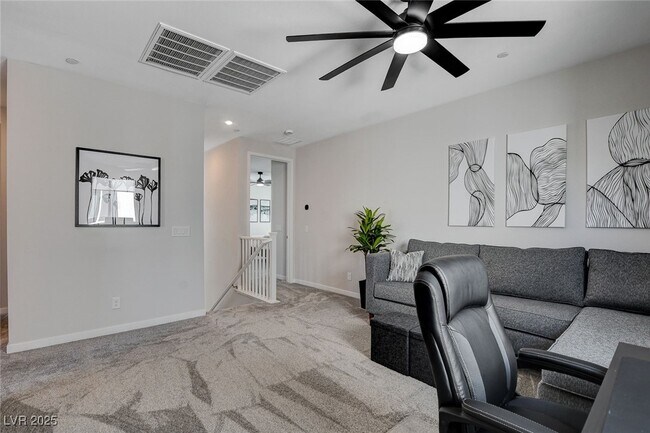 Building Photo - 871 Benning St