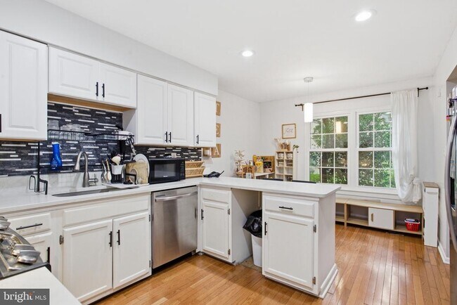 Building Photo - 2042 Headlands Cir