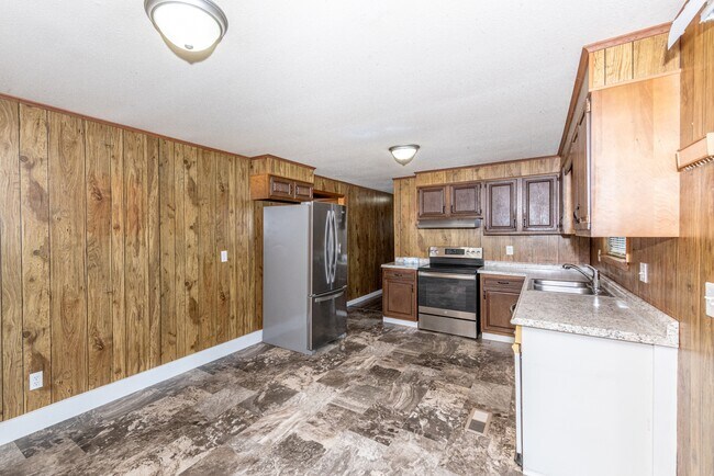 Building Photo - 2317 Piney Grove Church Rd