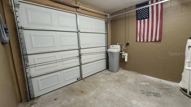 Building Photo - 1742 Cardinal Dr