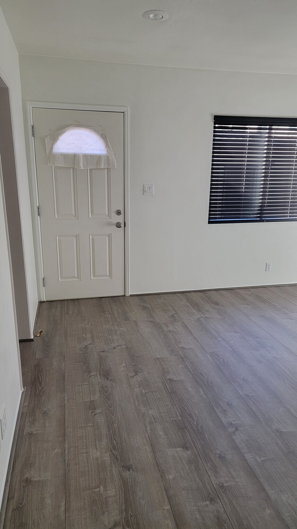 Building Photo - 2204 Aviation Way