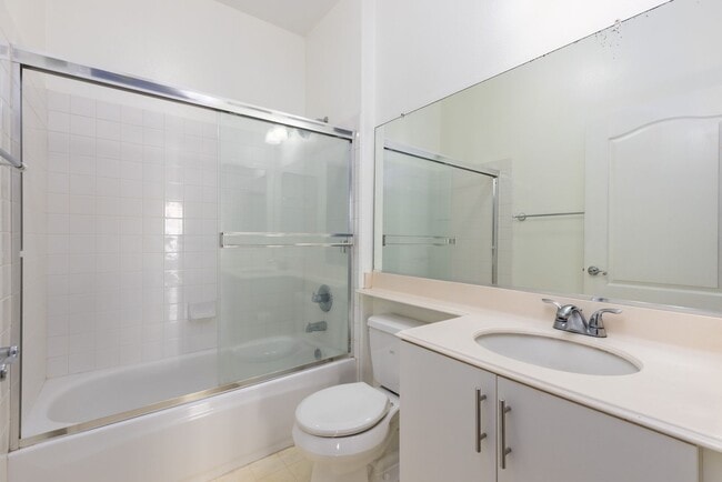 Building Photo - Beautiful Two Bedroom / Two Bathroom Condo Near Del Mar Beaches! Call for showing