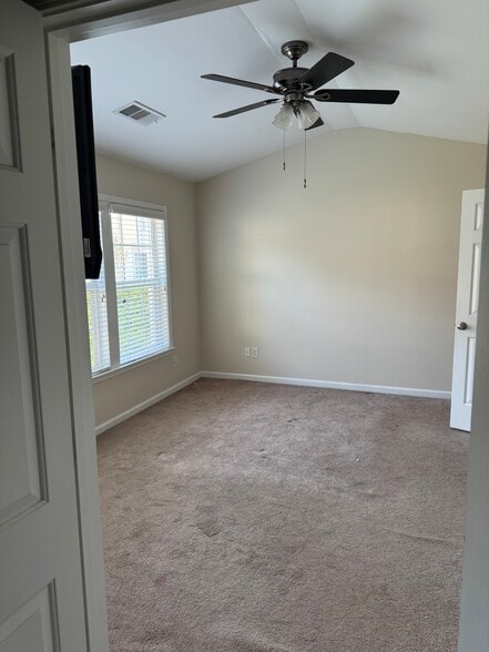 Building Photo - 1044 Annazanes Ct