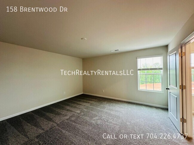 Building Photo - 158 Brentwood Dr