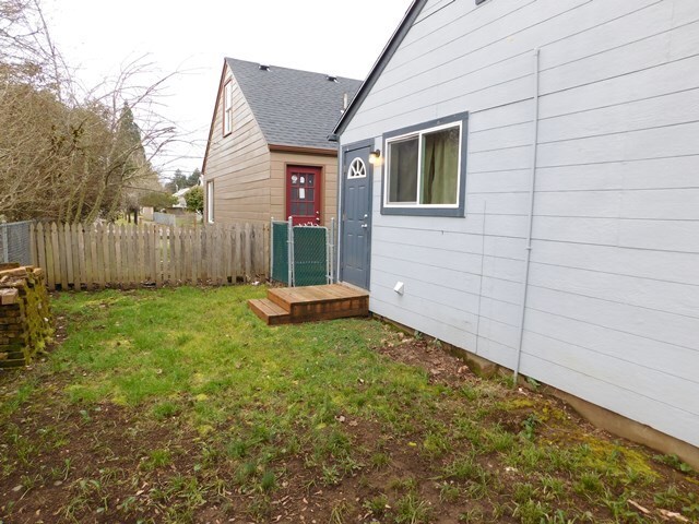 Building Photo - 1Bd/1Ba Single Story Home - Available Soon!