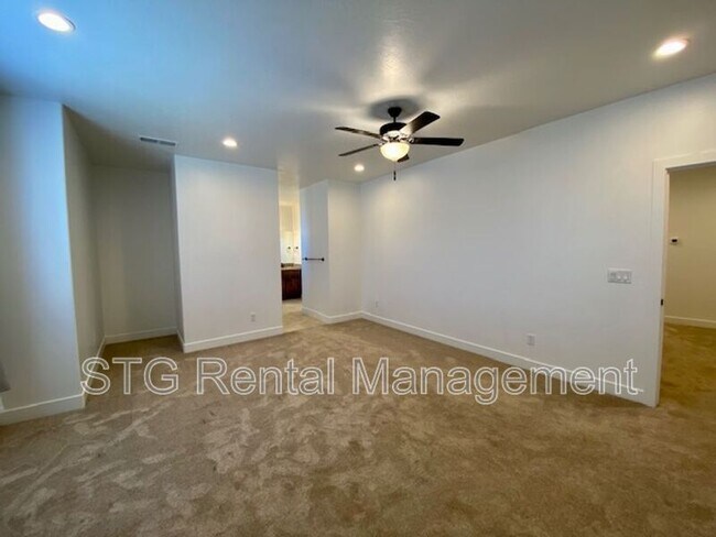 Building Photo - 2473 350 N