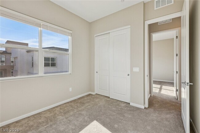 Building Photo - 3338 Esker Rdg Ave