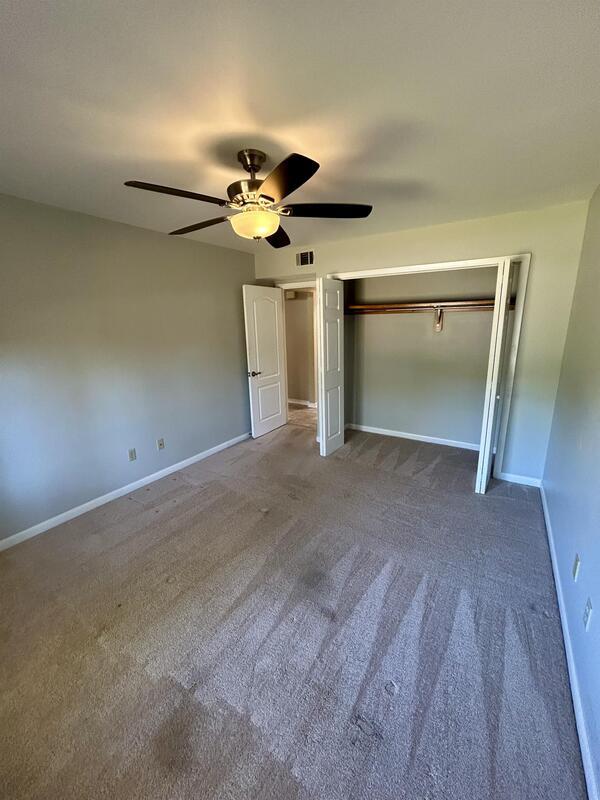 Building Photo - 218 Yellow Pine Ct