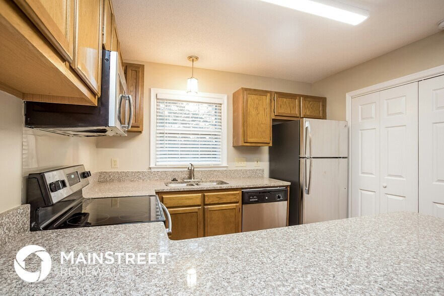 Building Photo - 5701 Chinaberry Pl