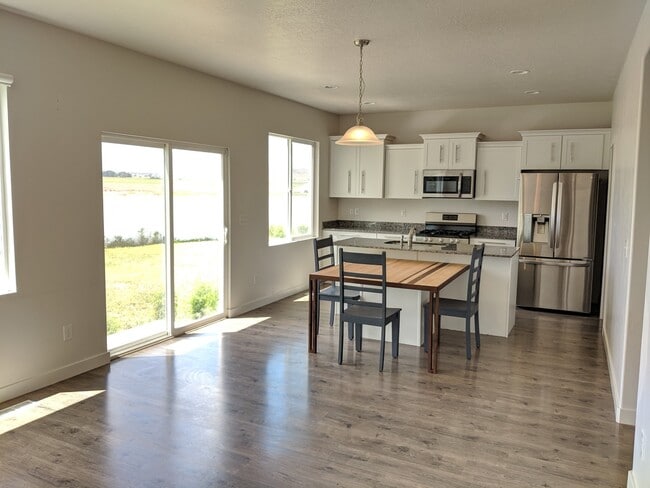 Building Photo - **Charming Rental Home in Highly Desirable...