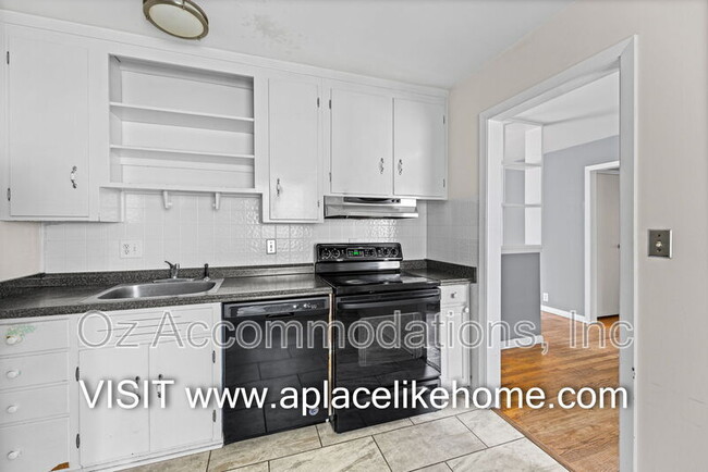 Building Photo - 8810 Benson St