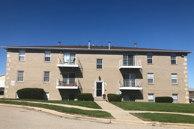 Primary Photo - The Apartments At Oakbrook Court