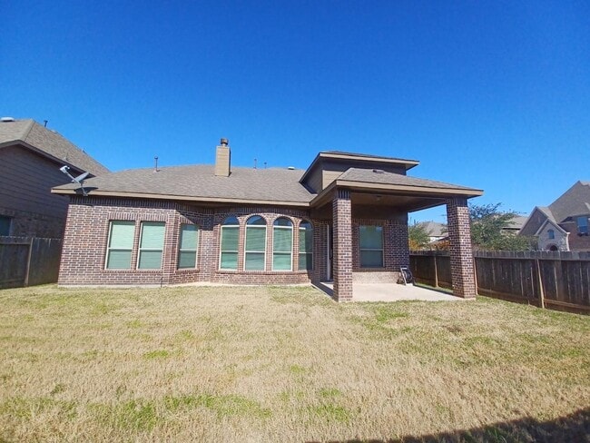 Building Photo - Spear Trail Court, Rosharon, TX 77583 - 4 BR 2.5 BA single-family home