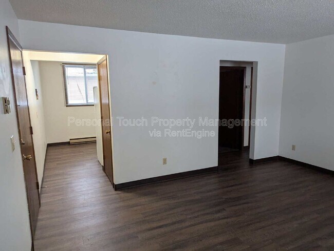 Building Photo - 180 1st St