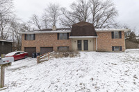 Building Photo - 2008 Juniper Dr