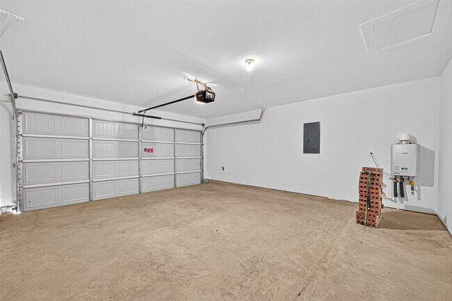 Building Photo - 1546 Cinque Terre Wy