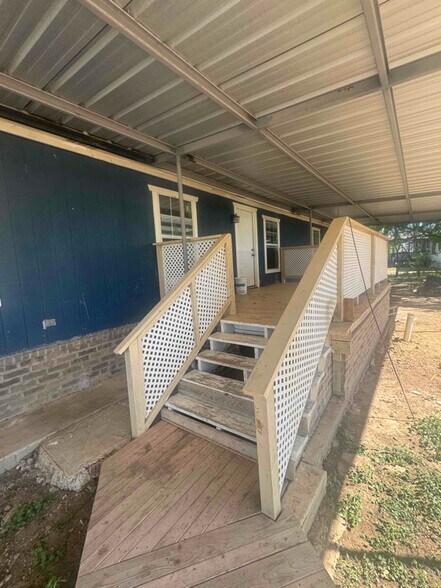 Building Photo - 14095 Bradley Rd