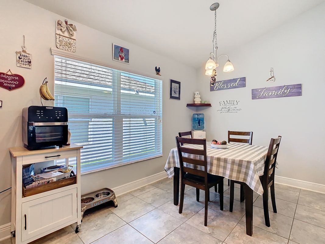 Building Photo - 649 Meadow Pointe Dr