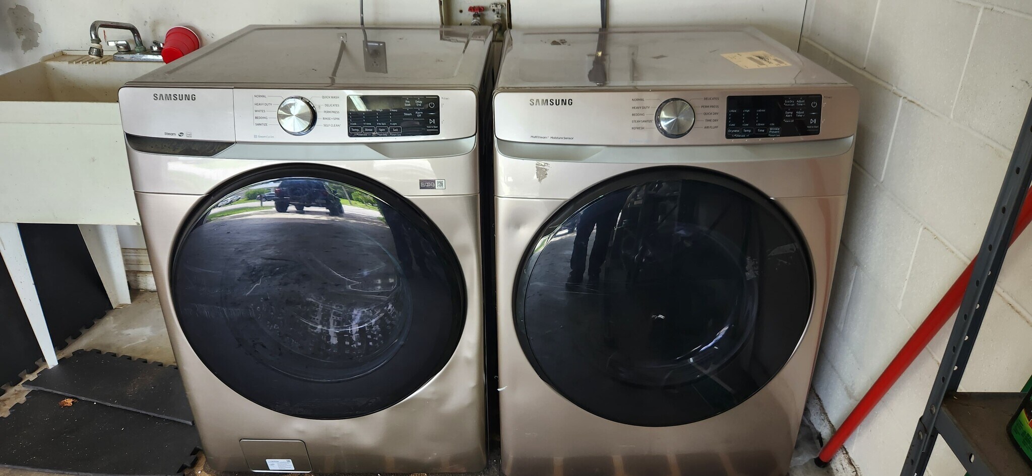 Washer and dryer - 3589 Egret Dr