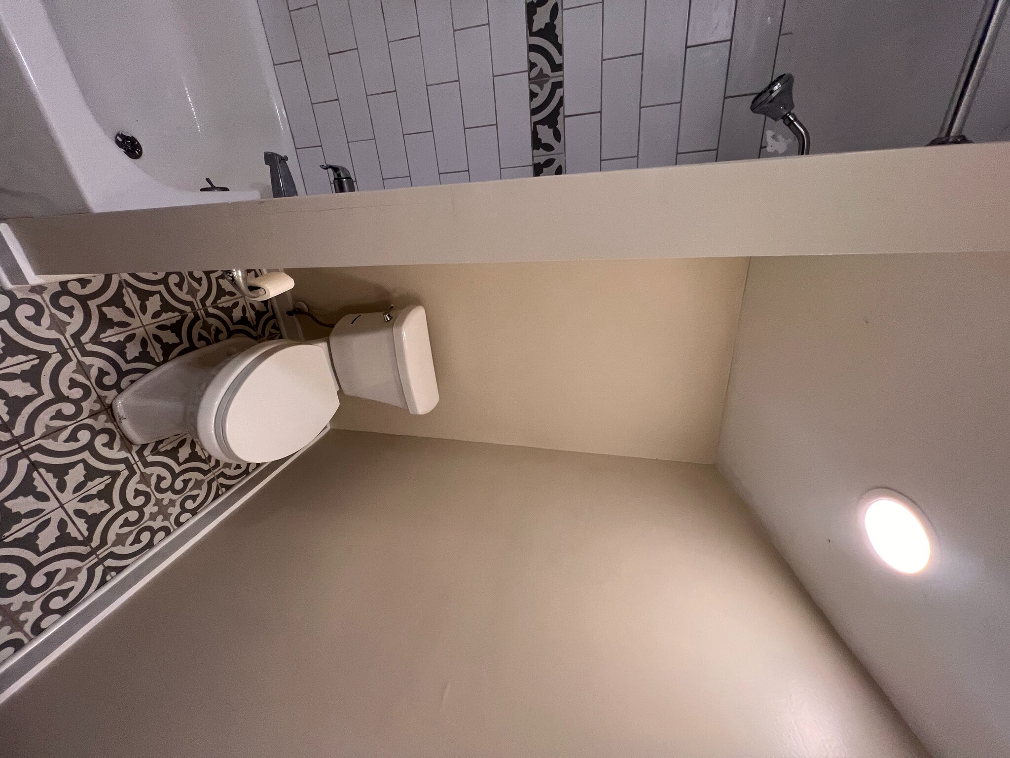 Building Photo - 1152 W High St