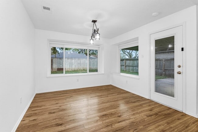 Building Photo - 1215 Three Forks Dr