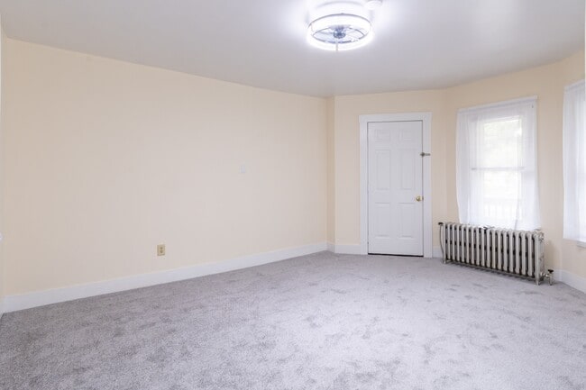 Building Photo - 179 Chestnut St