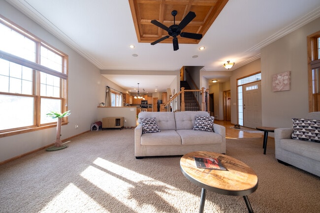 Building Photo - 572 Danube Ave