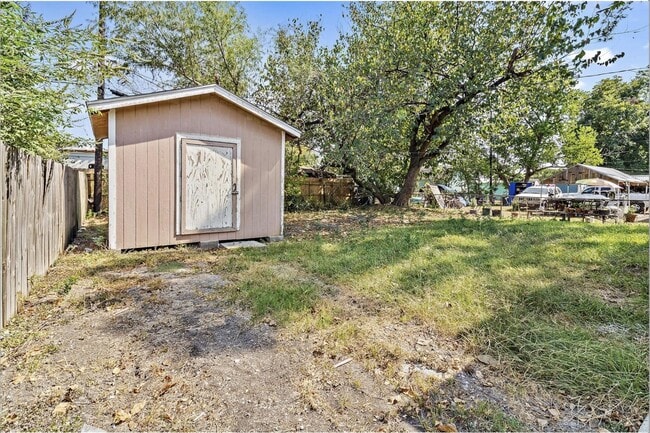 Building Photo - 1504 Polk Ave