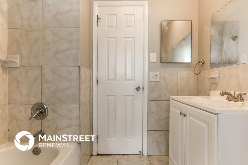 Building Photo - 1531 NW 46th Ave