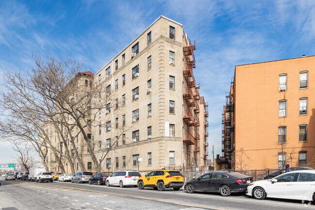 Building Photo - 70-35 Broadway