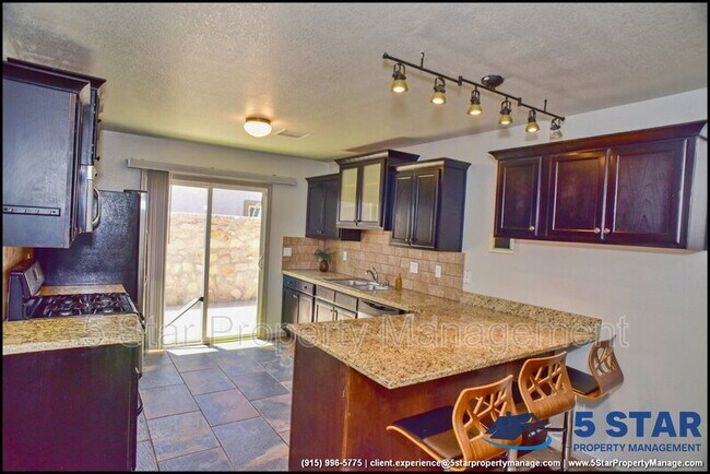 Building Photo - 703 Lt Joe Magellanes Rd