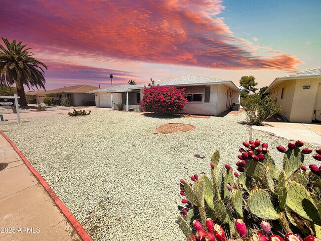 Primary Photo - 10126 W Burns Dr