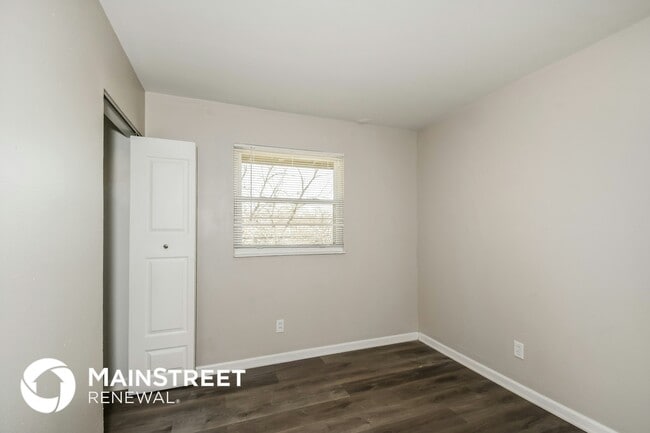 Building Photo - 11058 Perham Dr