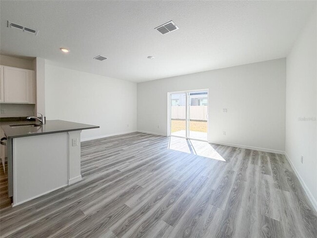 Building Photo - 31276 Paper Birch St