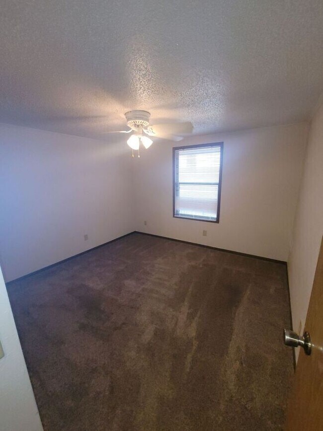 Building Photo - 446 Cedargate Court-446