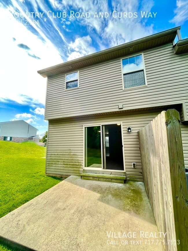 Building Photo - 703 Country Club Rd