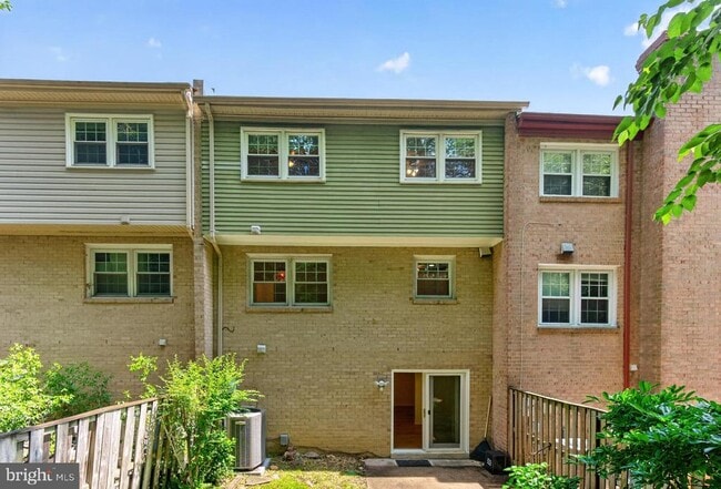 Building Photo - 7481 Jayhawk St