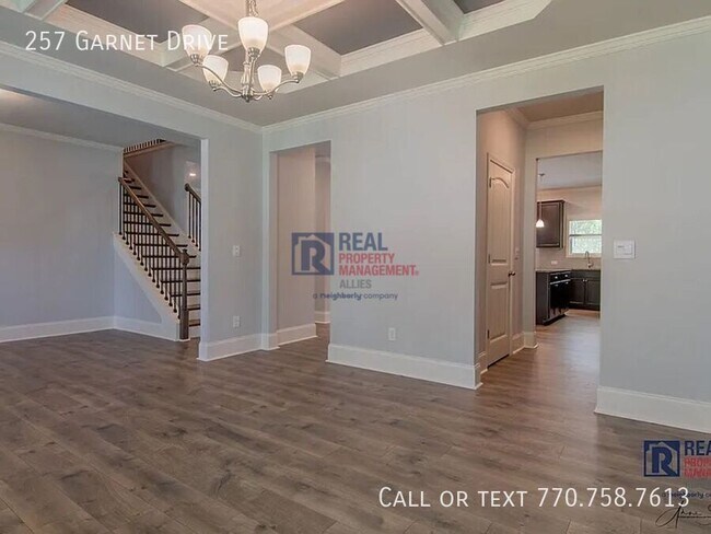 Building Photo - 257 Garnet Dr