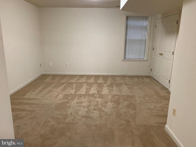 Building Photo - 2113 N Tazewell Ct