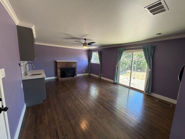 Building Photo - 3 Bedroom | 2 Bathroom | Single family home in Golf Course Terrace